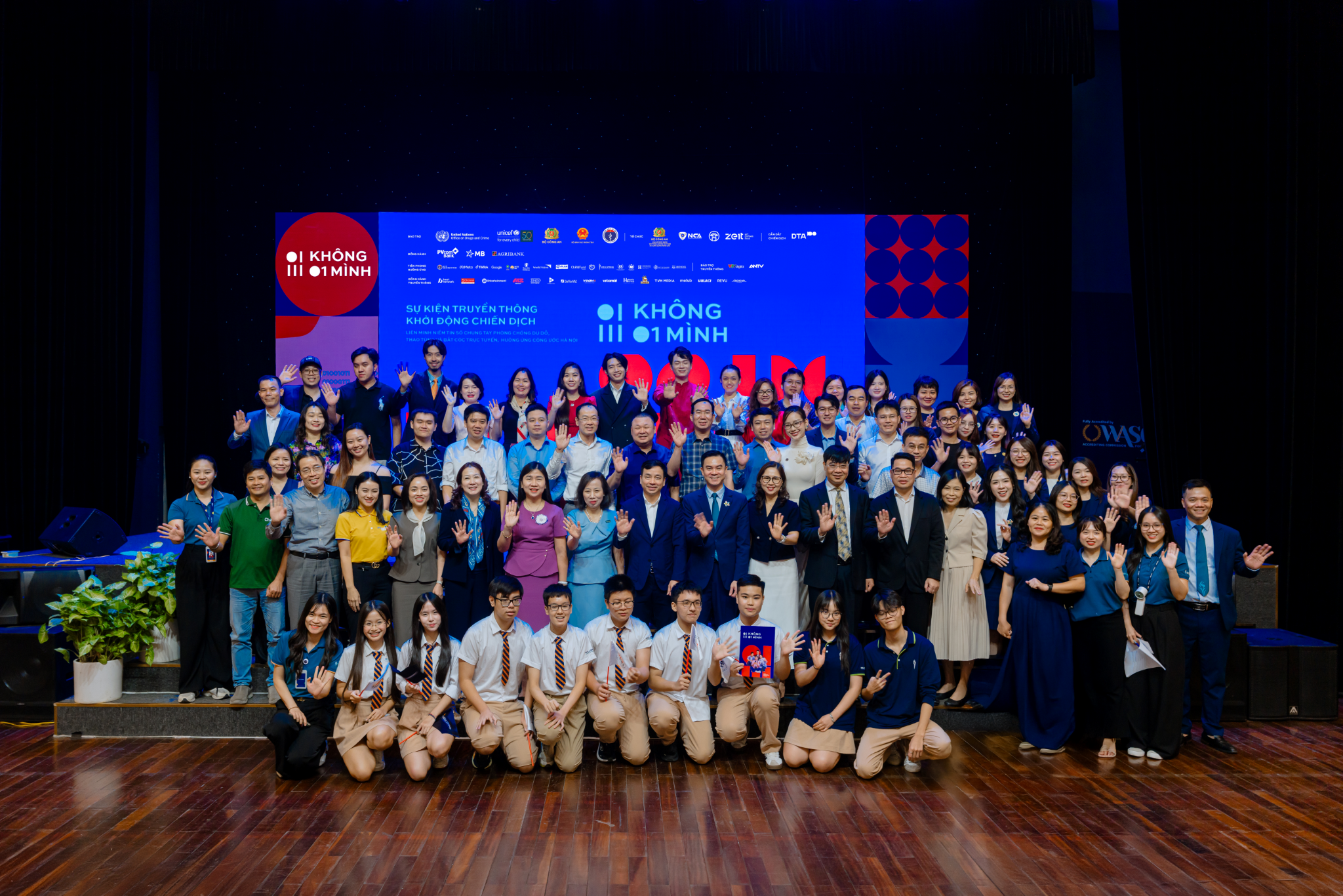 Chiến dịch “Không một mình” được triển khai trong bối cảnh Việt Nam đăng cai tổ chức Lễ mở ký Công ước Hà Nội