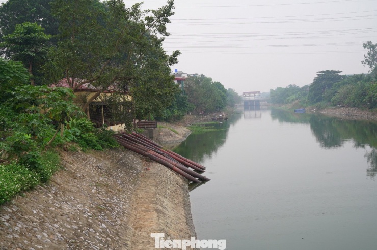 Điểm đặt máy bơm lấy nước vào kênh Thụy Phương