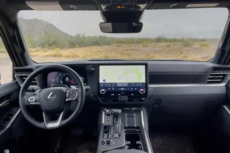 Đặt mua Lexus, nữ đại gia bức xúc vì xe của mình bị bán lại cho người khác - 5