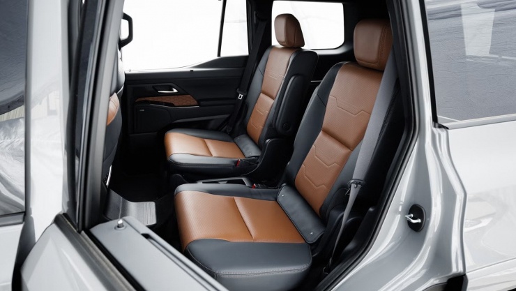 Đặt mua Lexus, nữ đại gia bức xúc vì xe của mình bị bán lại cho người khác - 7