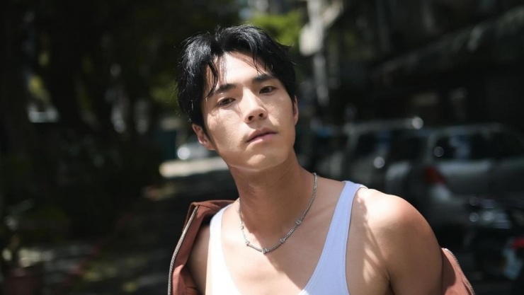 Diễn viên Đường Chấn Cương tự thú vì trốn nghĩa vụ quân sự.