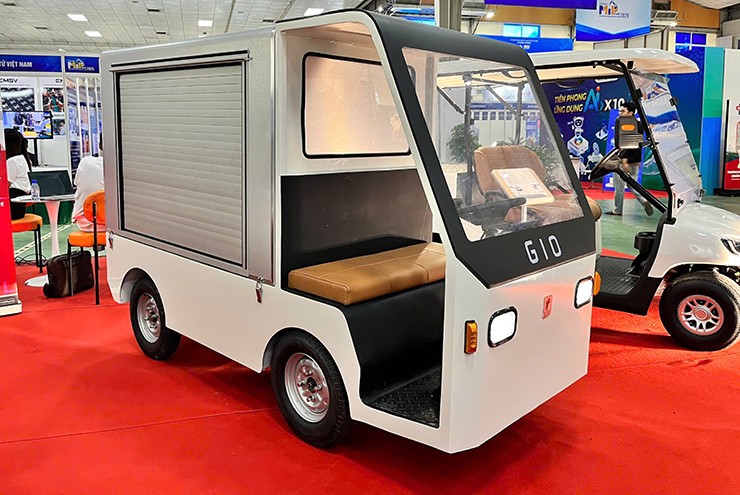 Thêm lựa chọn xe ô tô điện nội khu tại Việt Nam