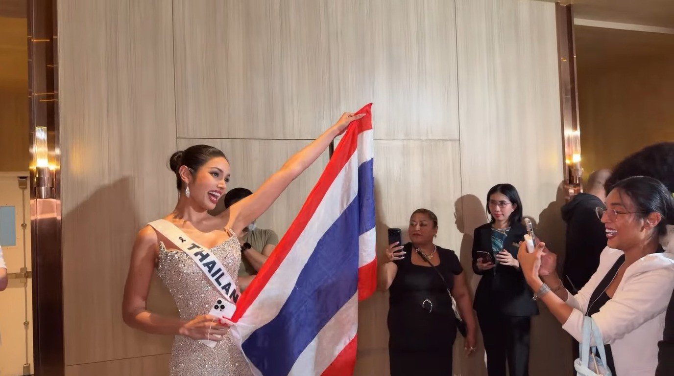 Cảnh tượng hỗn loạn ở Hoa hậu Hoàn vũ - 1