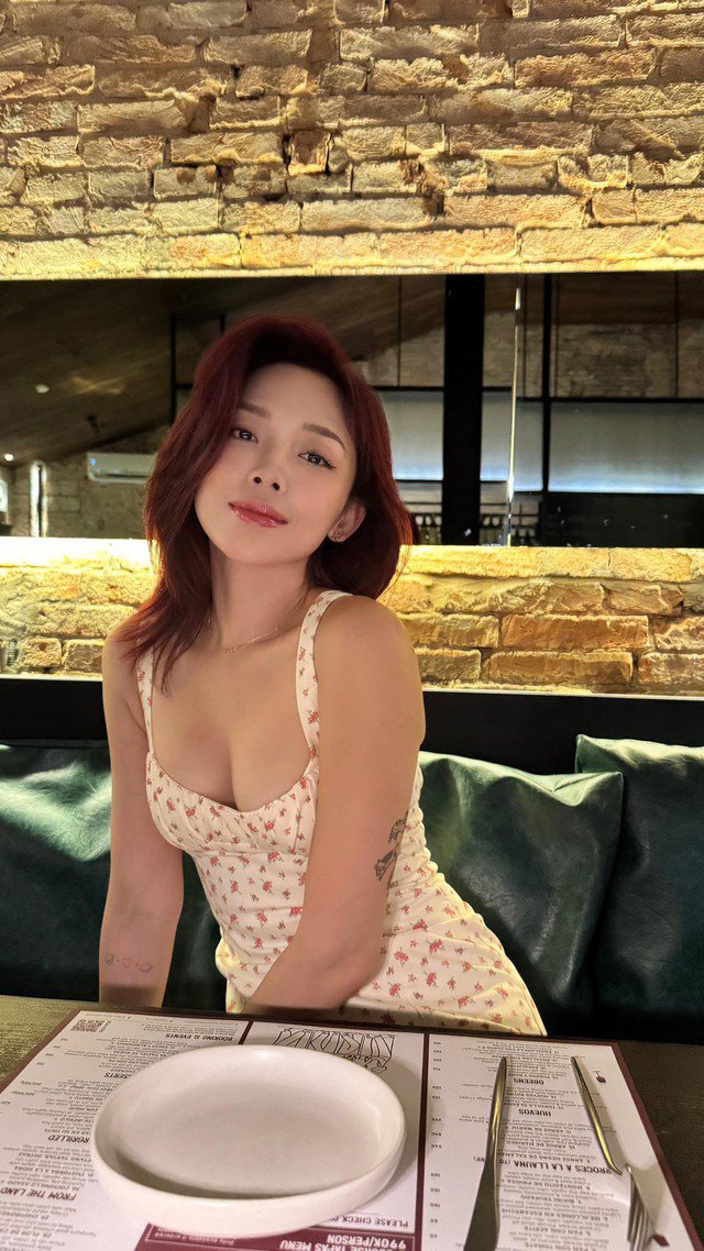 Nhiều người nhận xét sắc vóc của Tóc Tiên quá trẻ so với tuổi.