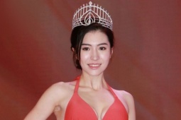 Thời trang - Á hậu Hong Kong: 'Tôi không đủ đẹp để đóng phim'