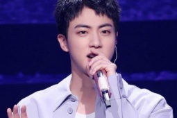 Bị truy tố vì quấy rối tình dục thành viên nhóm nhạc BTS