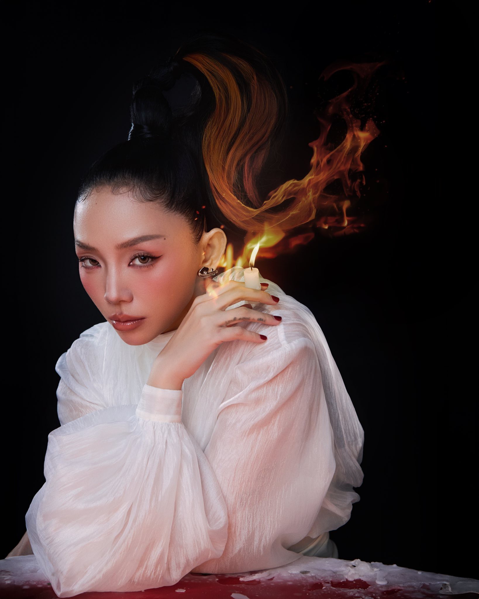 Tóc Tiên 36 tuổi nhưng mỗi shot ảnh của cô đều khiến nhiều ngưỡng mộ bởi quá trẻ đẹp và khí chất.