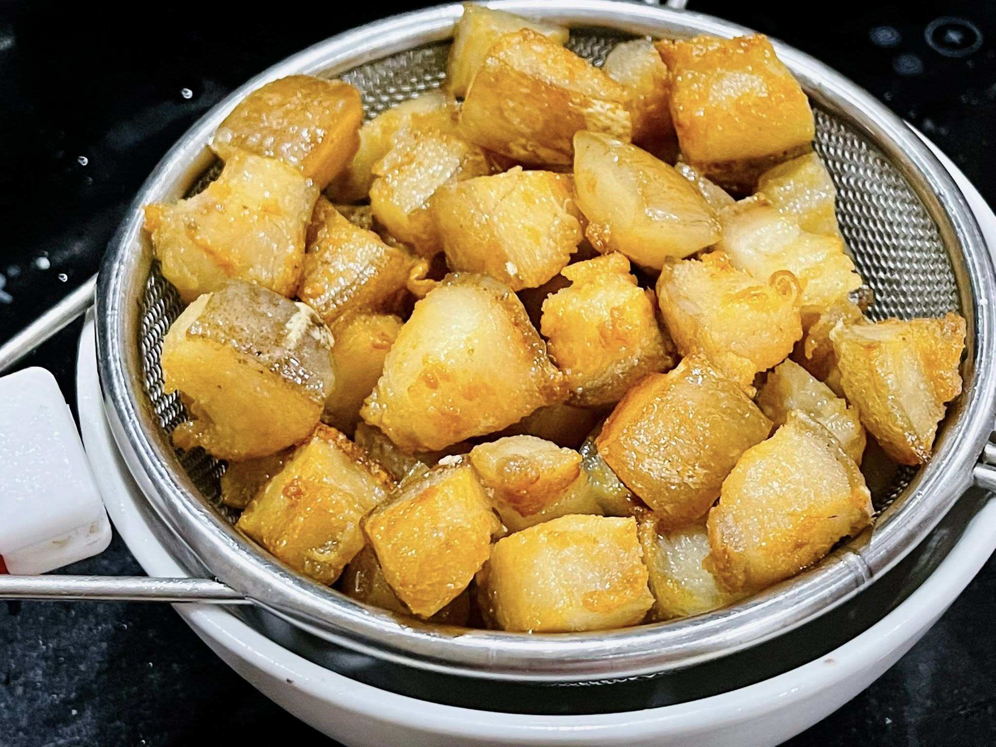 Cách biến tóp mỡ thành món nhậu siêu ngon, tốn mồi - 4