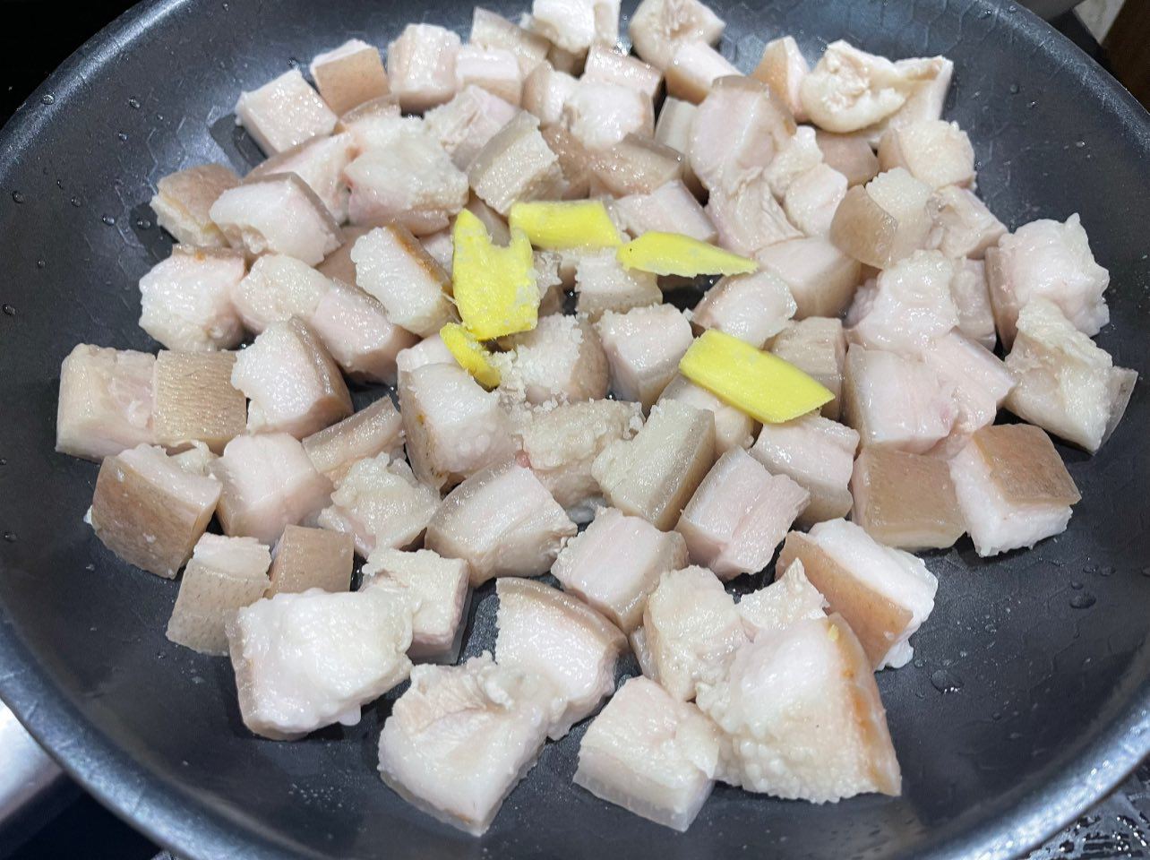 Cách biến tóp mỡ thành món nhậu siêu ngon, tốn mồi - 2