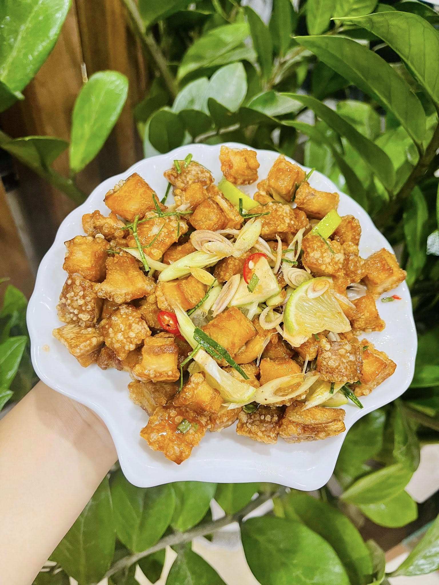 Tóp mỡ sả chanh giòn rụm, thơm nức, siêu ngon!