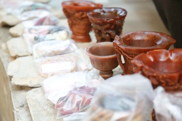 Cụ 80 “đốt” tiền tỷ mua đồ trên livestream vì tin tưởng “mua sinh lời” - 2