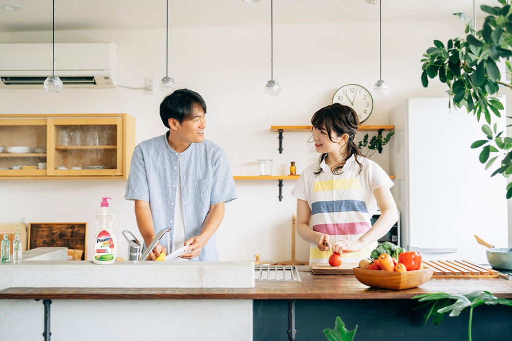 Sản phẩm tẩy rửa gia dụng từ Power100 giúp “trai đảm trăm điểm” “cân đẹp” việc nhà.