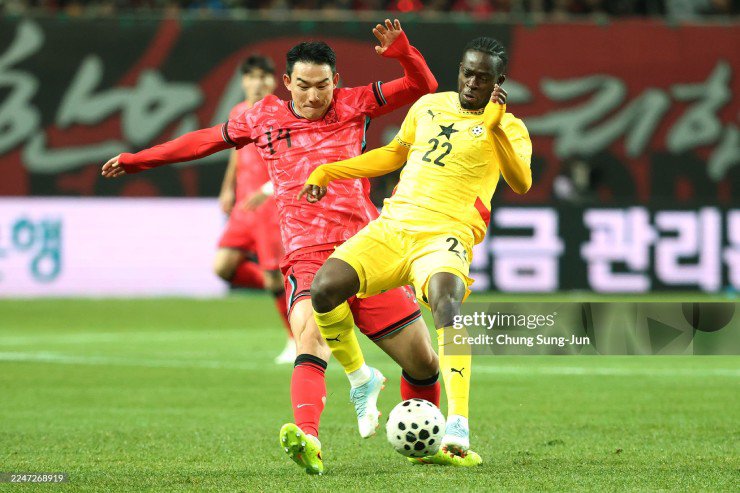 Hàn Quốc gặp nhiều khó khăn trước Ghana