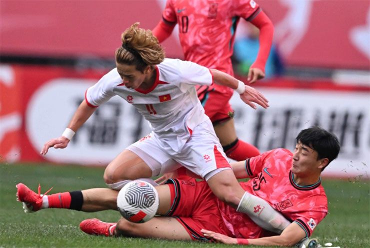 U22 Việt Nam (áo trắng) đã suýt đánh bại U22 Hàn Quốc hồi tháng 3