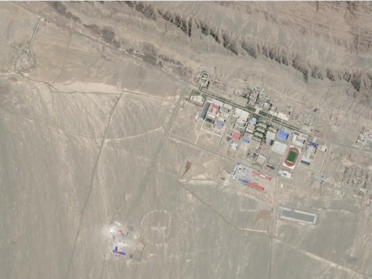 Ảnh vệ tinh tiết lộ Trung Quốc mở rộng bãi thử vũ khí hạt nhân - 1