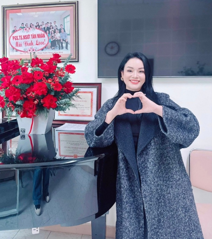 NSƯT Tân Nhàn được công nhận chức danh Phó giáo sư.