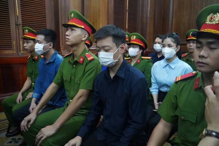 Các bị cáo tại toà