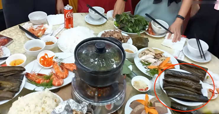 Món bánh này thường xuất hiện trong thực đơn mâm cỗ cưới ở Thanh Hóa. Ảnh: Vũ Ngọc Khánh