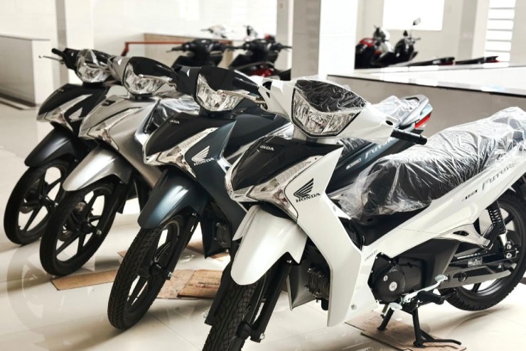 Giá xe số cao cấp Honda Future 125 FI mới nhất, chênh nóng tiền triệu