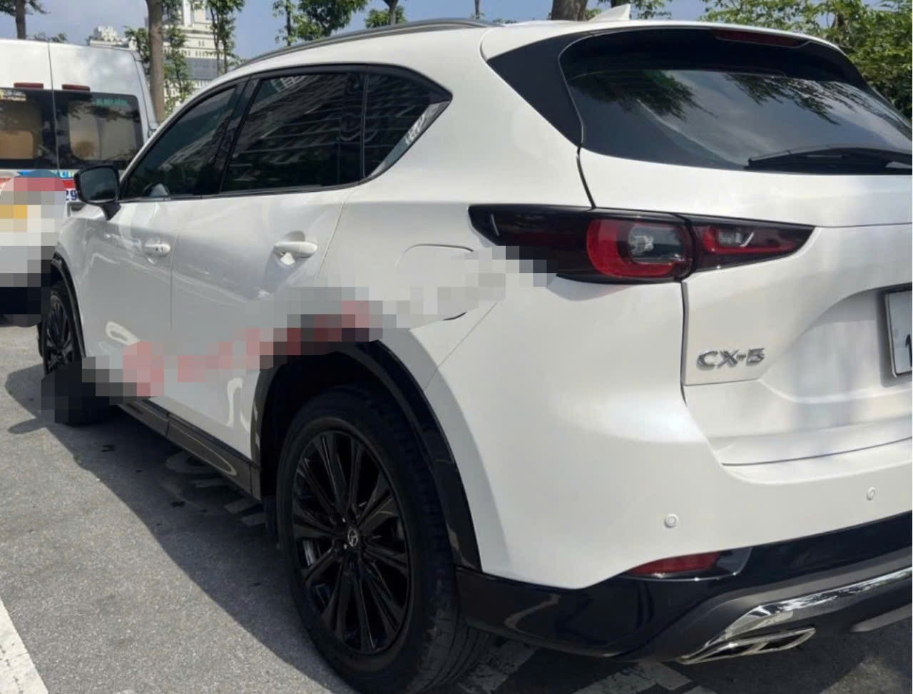 Ảnh thực tế chiếc xe được rao bán. (Ảnh chụp màn hình)