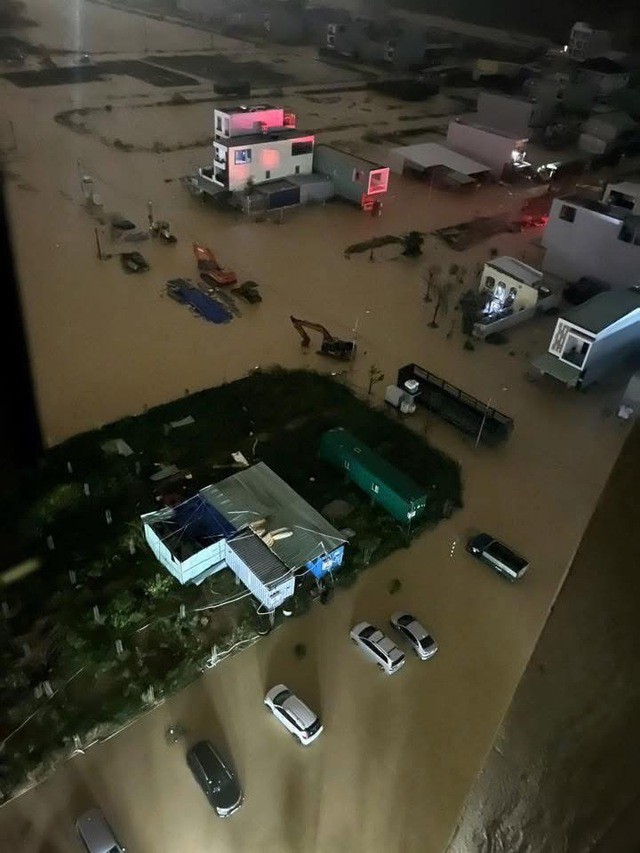 Cận cảnh mưa lũ lịch sử, hàng ngàn nhà dân Gia Lai chìm trong biển nước - 3