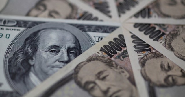 Đồng USD tăng cao kỷ lục, yên Nhật lao dốc: Điề...