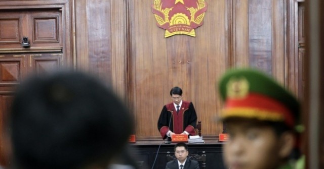 Tòa tuyên án đối với Thùy Tiên, Quang Linh, Hằn...