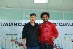 Họp báo trận Lào - Việt Nam: HLV Kim Sang Sik khen hàng thủ Lào, Xuân Son tiết lộ được nhường penalty