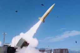 Lần đầu tiên dưới thời ông Trump, Ukraine dùng tên lửa ATACMS bắn mục tiêu trong lãnh thổ Nga