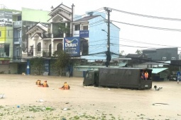 Chuyên gia thời tiết: Mưa ở các tỉnh miền Trung thời gian này có thể gọi là 'mưa kinh hoàng'