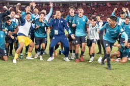 Singapore lần đầu tiên giành vé dự Asian Cup sau màn lội ngược dòng cảm xúc