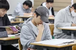 Đề thi tiếng Anh đại học ở Hàn Quốc gây sốc