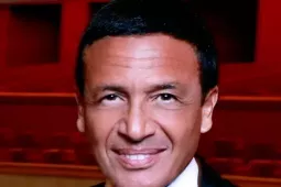 Thời trang - Giám khảo từ chức, tố Hoa hậu Hoàn vũ gian lận