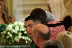 Siêu sao Ronaldo, tỉ phú Musk dự tiệc ông Trump chiêu đãi Thái tử Saudi Arabia ở Nhà Trắng