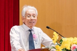 Thầy giáo tặng trường 2 tỷ đồng: Thầy phải dạy sao để khi trưởng thành trò hơn thầy