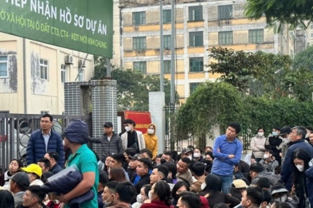 ‘Ma trận’ cò mồi nhà ở xã hội: Rao chênh hàng trăm triệu, ăn theo cả nộp online