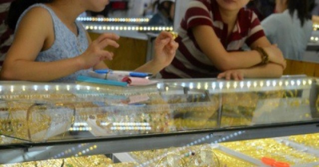 Giá vàng hôm nay 19-11: Tăng mạnh trở lại