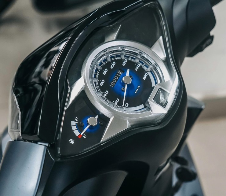 Giá xe số cao cấp Honda Future 125 FI mới nhất, chênh nóng tiền triệu - 7