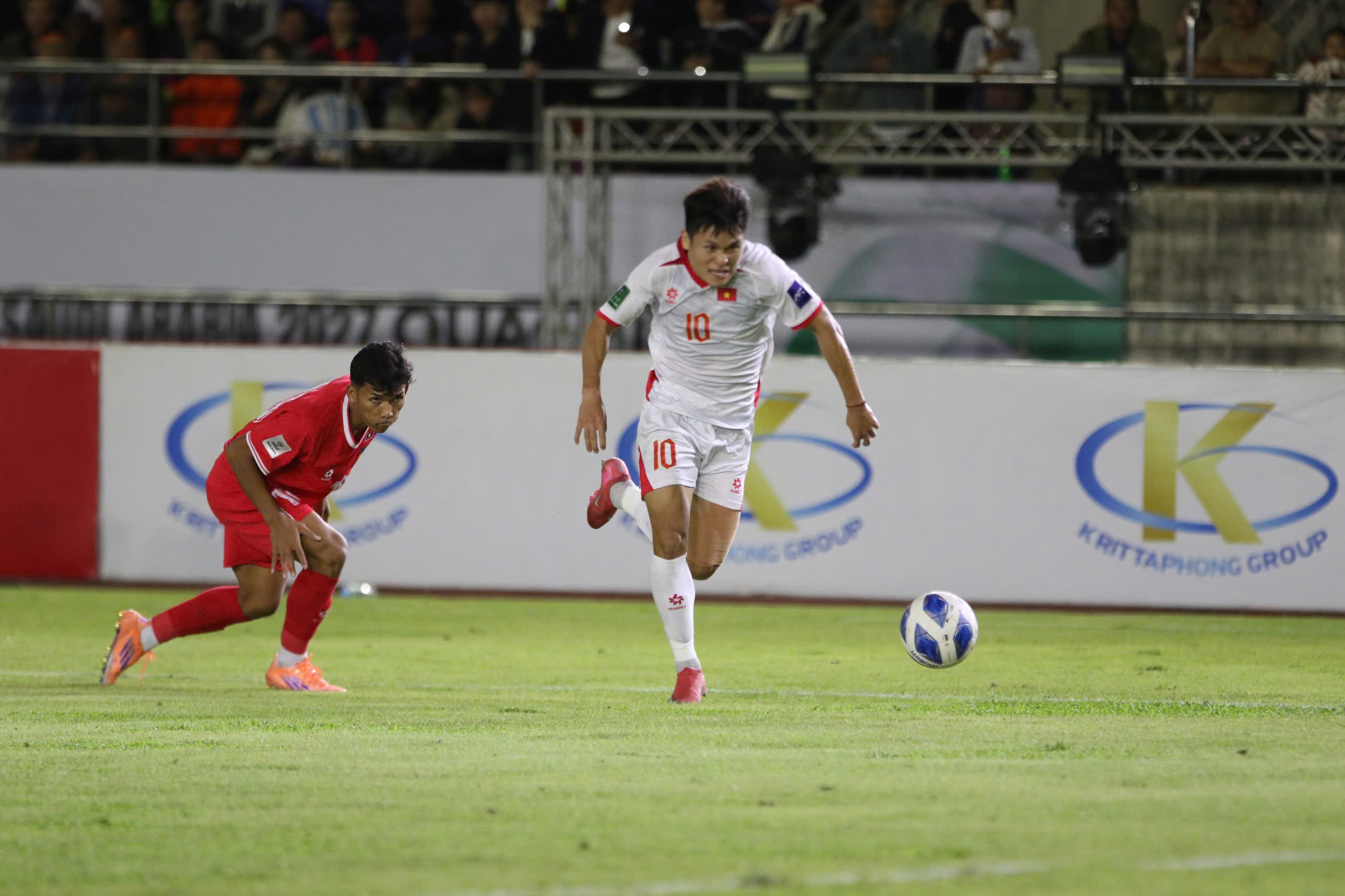Trực tiếp bóng đá Lào - Việt Nam: Tuấn Hải tung người móc bóng ấn định tỷ số (Vòng loại Asian Cup) (Hết giờ) - 6