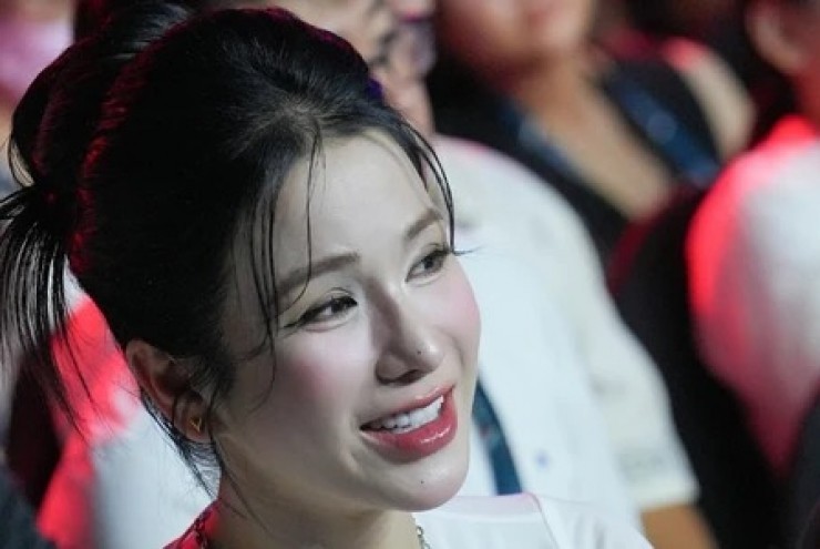 Con dao hai lưỡi nhìn từ thị phi đời tư của Diệp Lâm Anh