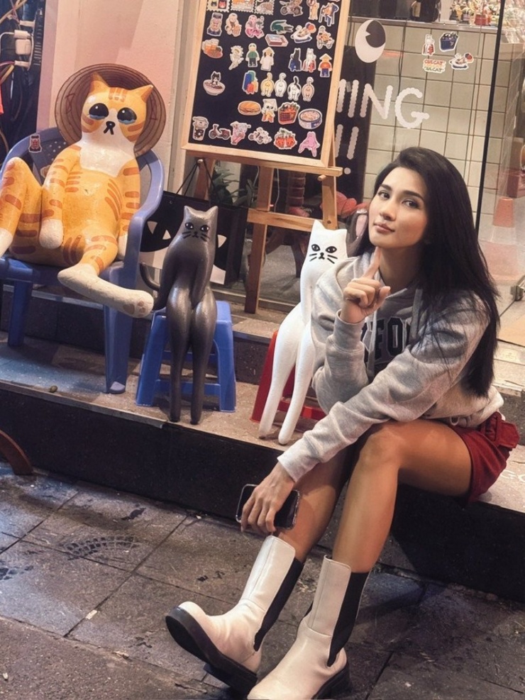 NSƯT Kim Tuyến được fan khen ngợi nhan sắc không tuổi khi diện bộ trang phục trẻ trung, tươi tắn đầy năng lượng.