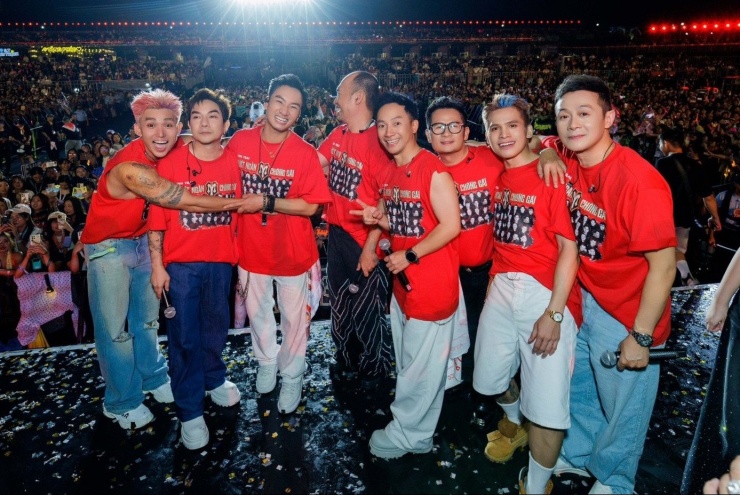 Tất cả nghệ sĩ tham gia không nhận cát-xê, chung tấm lòng hướng về bà con vùng bão lũ.