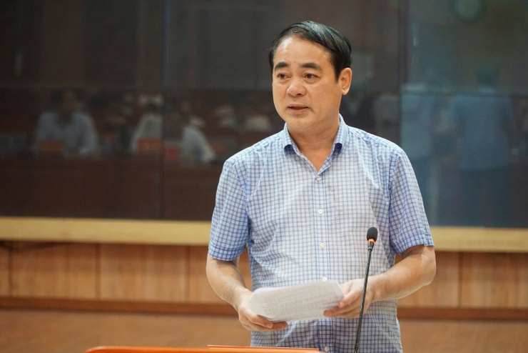 Bí thư Tỉnh ủy Khánh Hòa bật khóc trước những thiệt hại, mất mát của người dân.