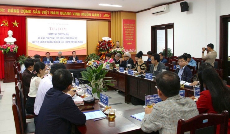 Tọa đàm về phương án bảo vệ và khai quật di vật tàu cổ xuất lộ tại khu vực bờ biển phường Hội An Tây, TP Đà Nẵng