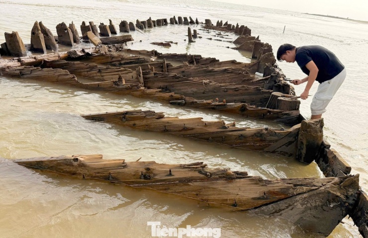 Bàn phương án bảo vệ và khai quật tàu cổ xuất lộ ở bờ biển Hội An - 4