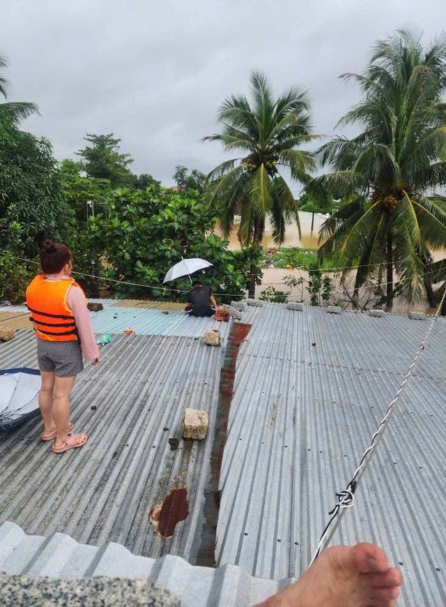 Ngập lụt Nam Trung Bộ: Bí Thư tỉnh ủy Khánh Hòa: Tập trung cứu dân, chống đói, rét - 3