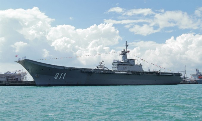 Tàu sân bay Chakri Naruebet tại căn cứ hải quân Changi, Singapore, tháng 5/2017. Ảnh: Wikimedia