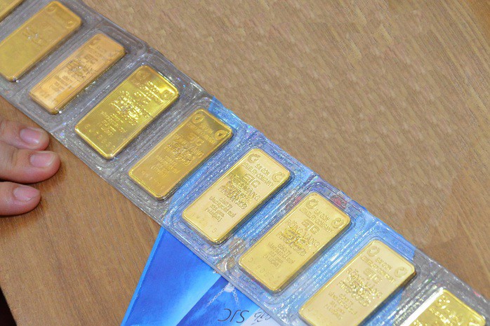 Giá vàng hôm nay sụt giảm