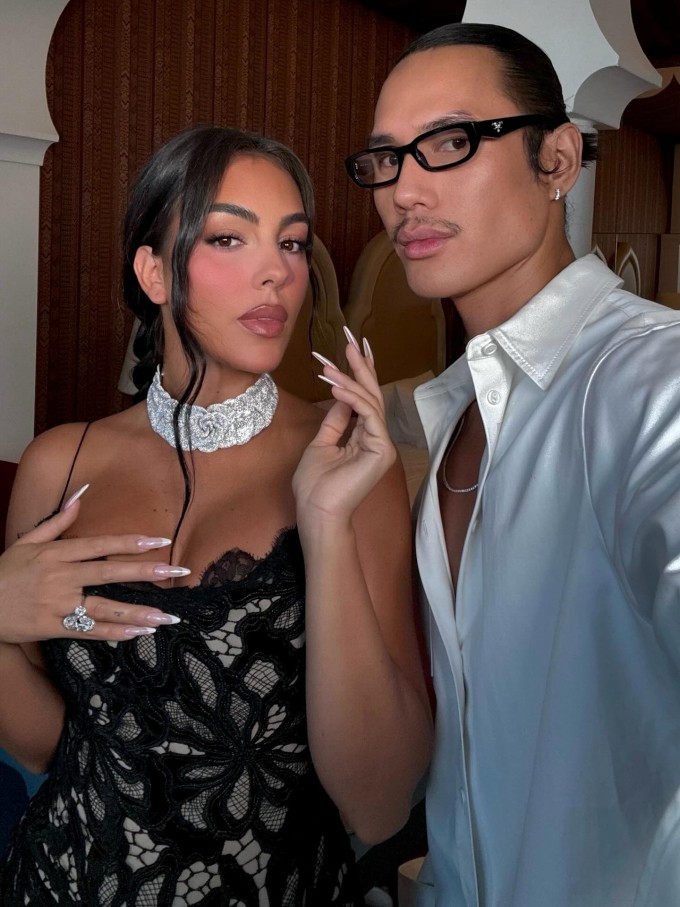 Trước bữa tiệc tại Nhà Trắng, Patrick từng cộng tác với Georgina Rodriguez, chăm chút nhan sắc cho cô trong nhiều dịp, như Liên hoan phim Venice, tối 31/8.