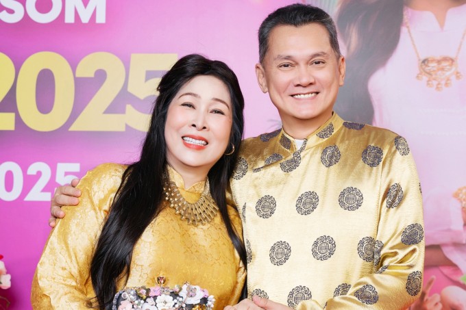 Nghệ sĩ Hữu Châu đóng cặp Hồng Vân, khắc họa chuyện tình miền Tây trong phim "Cưới vợ cho cha". Ảnh: Kiếng Cận